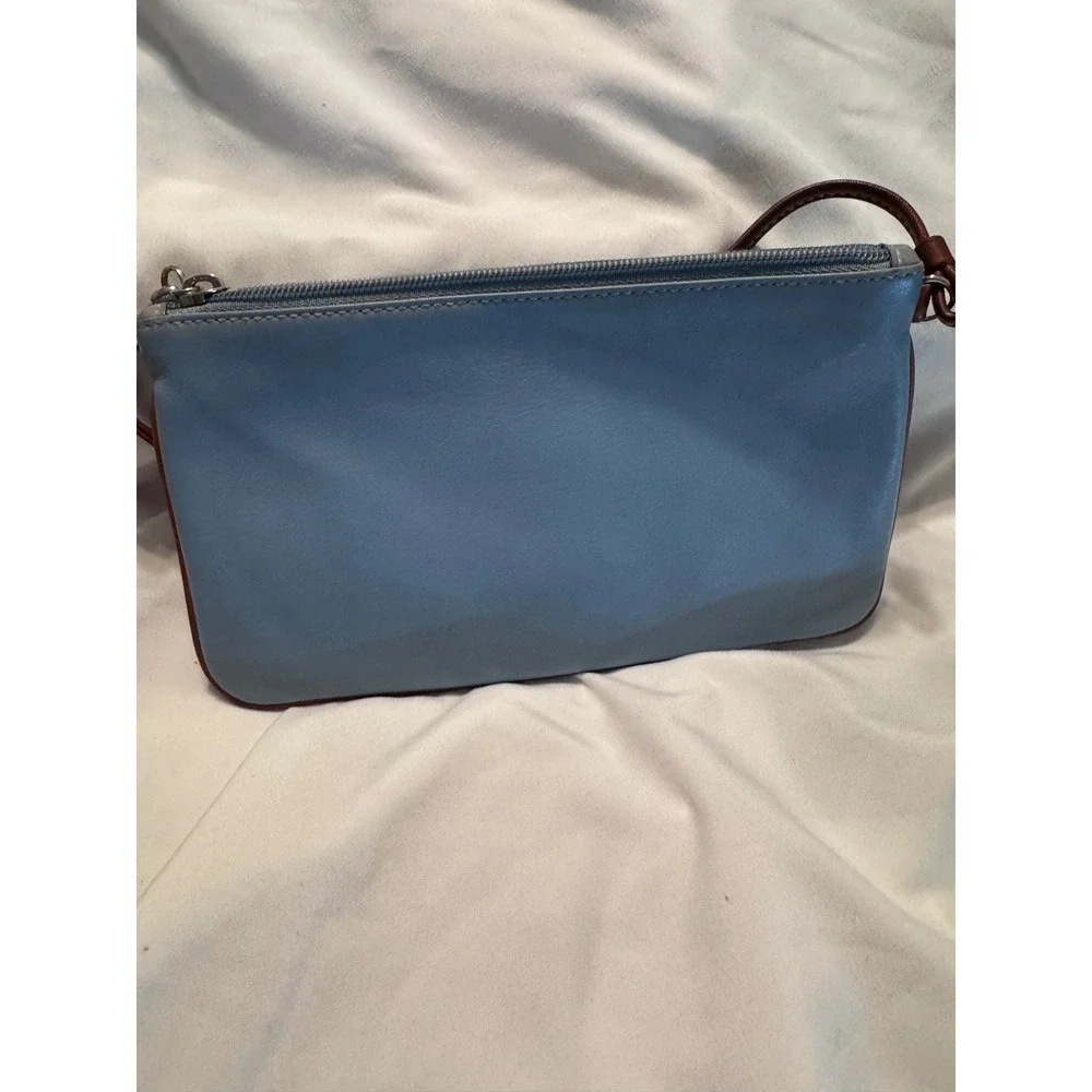 Coach Vintage Soho Leather Wristlet Light Blue Brown Trim Buckle Front‎ Pocket.